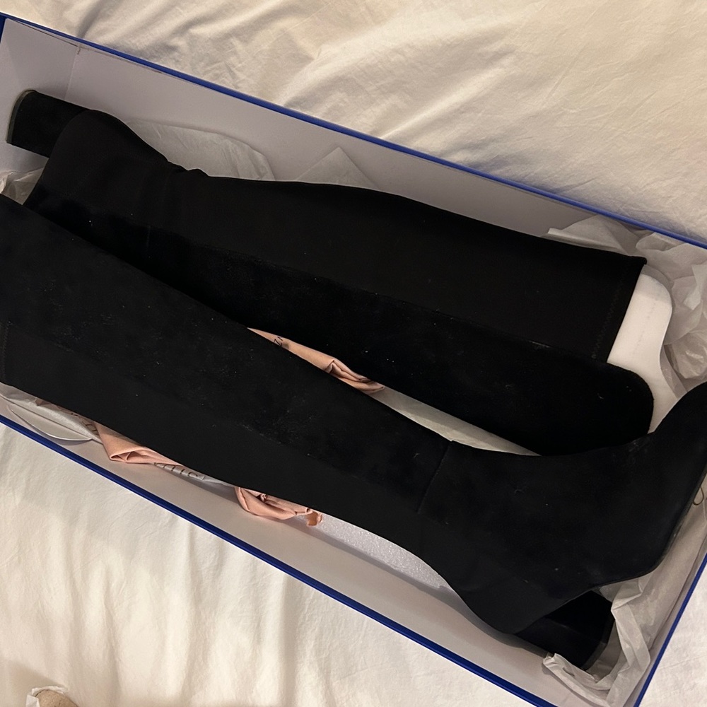 Stuart Weitzman Gillian Suede Knee-High Boots Size 8